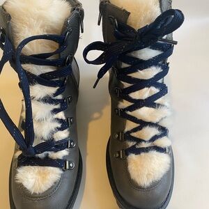 Maurice’s Cassie Gray Fur-Lined Women's Boots. Size 8. Runs small